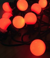 Светодиодная программируемая гирлянда RGB - белт-лайт с лампами 50мм с пультом ДУ 30м