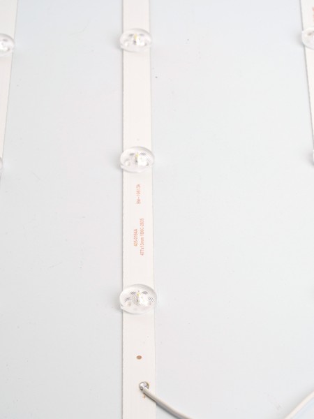 Офисный светильник серии TR Армстронг 40Вт, 5000К, опал с равномерной засветкой